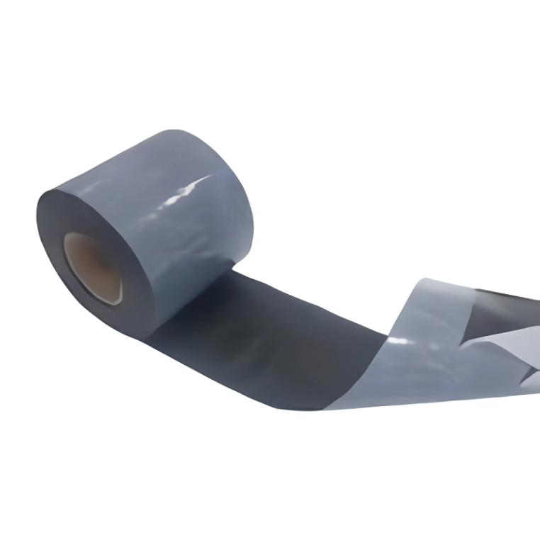 rouleau de membrane noire adhésive
